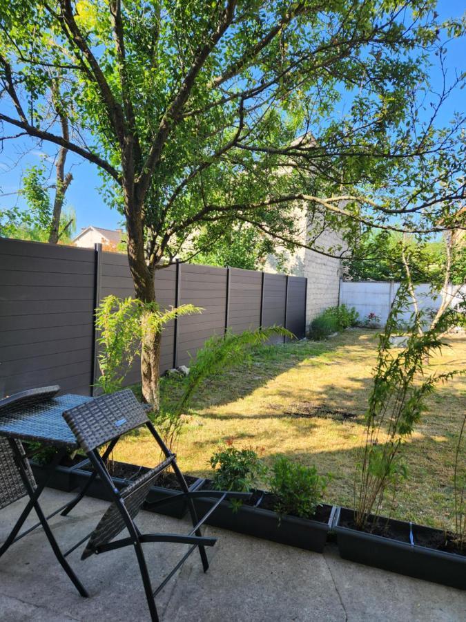 Studio, Pas De Collocation Possible Warmeriville Bagian luar foto
